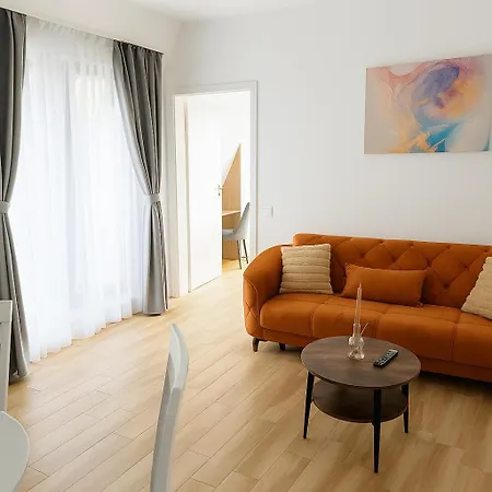 Cinque Stelle Private Jacuzzi And Sauna Апартаменти *